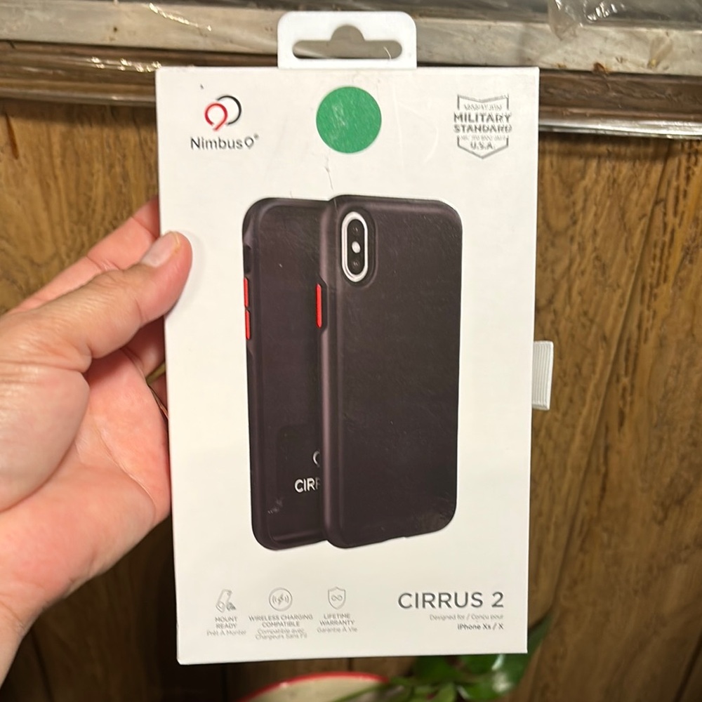 Cirrus 2 Black Phone Case with Red Accent iPhone Xs/X